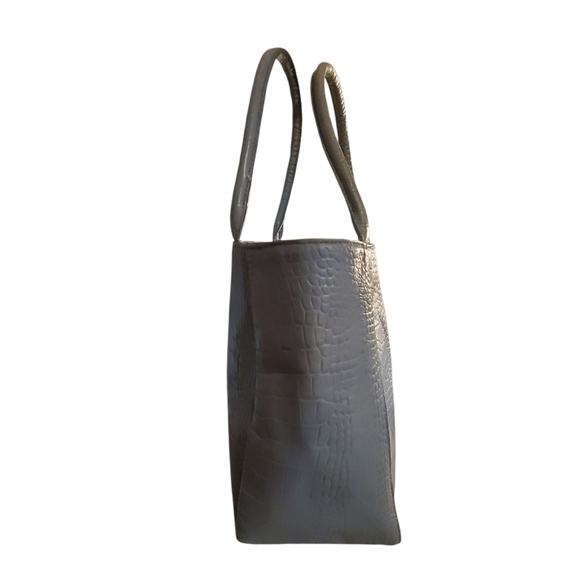 Gorgeous Baby Blue Croc Embossed  Leather Tote - Picture 4 of 9